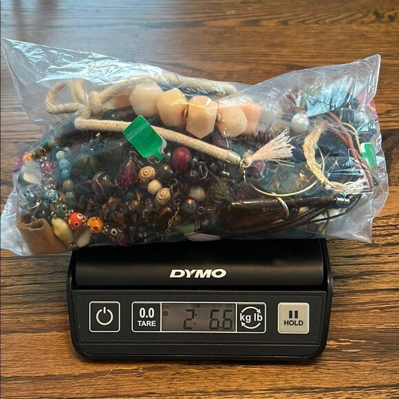 2.6lbs. VTG to Modern Mystery Jewelry Bag Natural Elements, Wearable and Craft - Picture 1 of 5